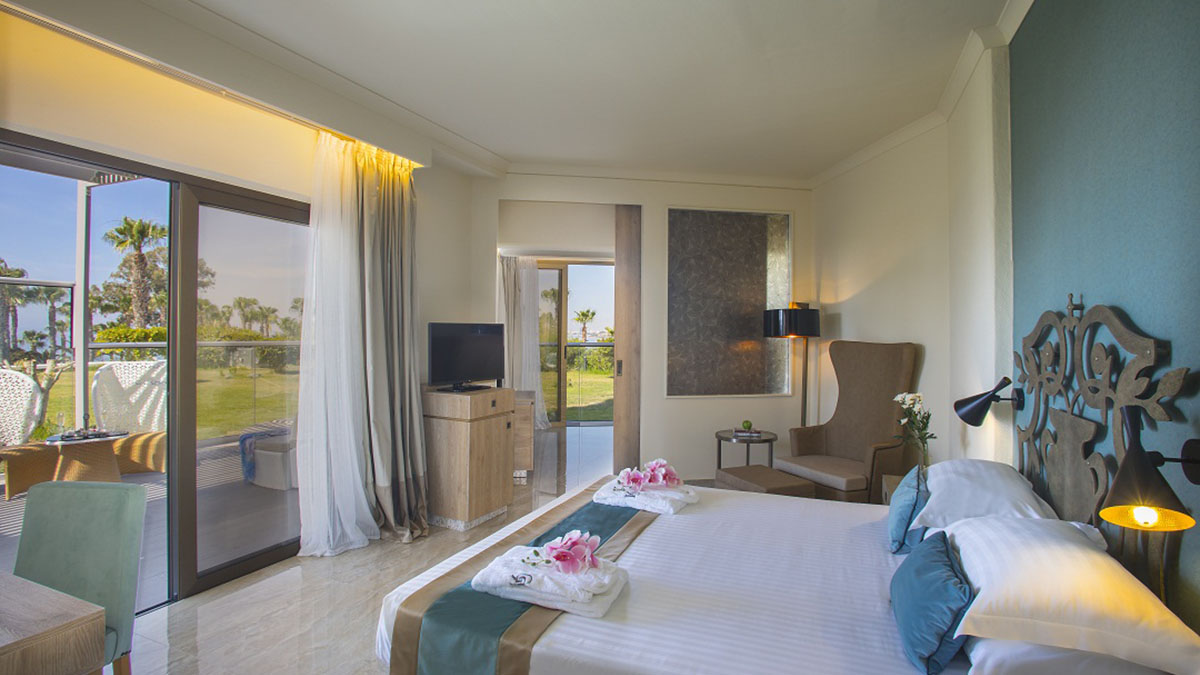 Executive Suite Garden view ( Patio Jacuzzi)